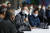이재명 더불어민주당 대선 후보가 27일 전남 강진군 안풍 마을회관 앞에서 '강진 농민들과 함께하는 국민반상회'를 하고 있다. 뉴시스