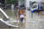 지난 7월 말 중국 허난성 정저우에서 발생한 홍수로 주민들이 대피하고 있다. [AP=연합뉴스]