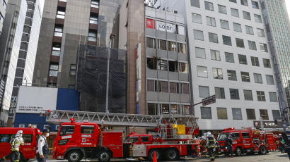 日오사카 빌딩 불, 27명 심폐정지…"남성 불지르고 도망"
