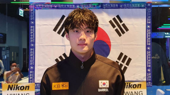 황선우, 쇼트코스 자유형 100m에서도 한국 신기록