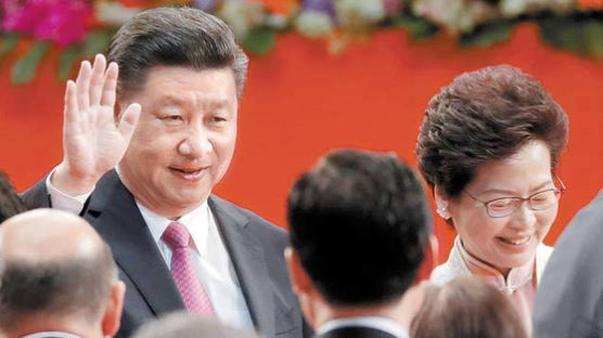 시진핑, 홍콩 선거 끝나자마자 베이징서 캐리 람 격려