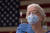 미국 메인주 어거스타에 있는 코로나19 접종 센터에서 백신 접종을 준비하고 있는 의료진.[AP=연합뉴스]