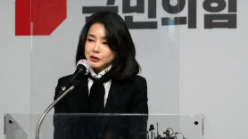 與, 김건희 사과 맹폭…"신파 코미디""악어의 콧물""막장 회견"