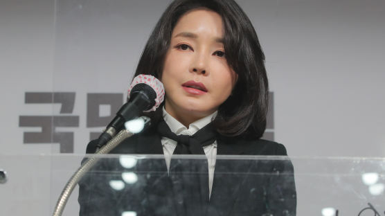 김건희 "용서해달라…남편 대통령 돼도 아내 역할만 충실"