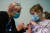 지난 22일 프랑스 스트라스부르의 클레망소 재활센터에서 한 어린이가 코로나19 화이자 백신을 접종받고 있다. 연합뉴스
