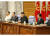 지난 2월 열린 8기 2차 전원회의 모습. 김정은 국무위원장이 주석단에 설치된 테이블에 다른 상무위원들과 함께 앉아 있다. [뉴스1] 