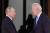 조 바이든 미국 대통령(오른쪽)과 블라디미르 푸틴 러시아 대통령. AP=연합뉴스