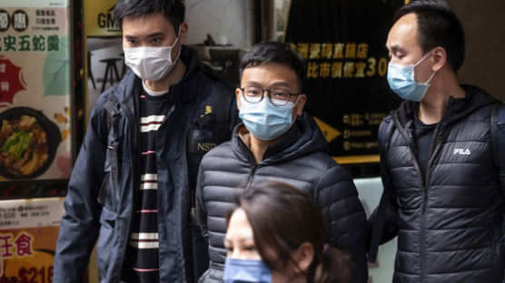 빈과일보 이어 입장신문도 폐간…중국 언론탄압에 백기