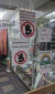 일본 도쿄의 한 상점에 '외국인 출입 금지' 표지가 붙어있다. 트위터 캡처