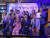 이옥기 할머니(99, 맨 앞 줄 왼쪽에서 두번째)가 2007년 기부한 200만원을 계기로 설립된 '천년사랑 장학회'에서 2017년 장학금 수여식을 하고 있다. 사진 경남복지재단