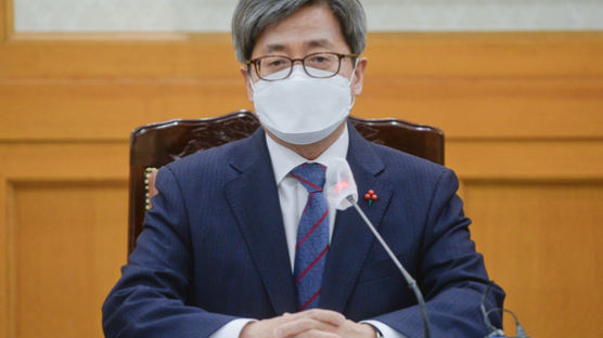 김명수 대법원장 “좋은 재판위한 사법부 변화...국민이 체감해야”