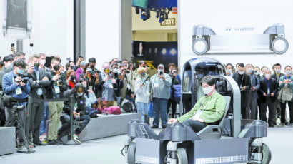 자동차 들고 온 삼성·LG·소니, 로봇과 춤춘 현대차