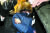 ‘회삿돈 1880억원 횡령’ 혐의를 받는 오스템임플란트 직원 이 모씨가 6일 새벽 서울 강서경찰서로 압송되고 있다. [뉴스1]