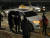 지난 11일 오후 경기 파주시 운정신도시의 한 도로변에서 오스템임플란트 횡령 사건 피의자 이모씨의 부친이 차량 안에서 숨진 채 발견돼 경찰이 현장 감식을 벌이고 있다.  뉴스1