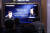지난 16일 오후 서울역 대합실에서 시민들이 윤석열 국민의힘 대선후보 부인 김건희씨의 '7시간 통화록'을 다룬 MBC 시사프로그램 '스트레이트'를 시청하고 있다. 뉴스1