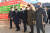 정세균(가운데) 전 국무총리와 윤호중(오른쪽 두번째) 민주당 원내대표 등 의원들이 17일 오전 서울 종로구 조계사를 방문해 조계종 총무원장 원행스님을 만나기 앞서 대웅전으로 향하고 있다. 국회사진기자단