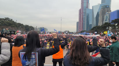 [서경호 논설위원이 간다] “기득권 양당체제 깨자” "전국민 철밥통시대 열자"