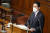 기시다 후미오 일본 총리가 17일 일본 국회에서 시정방침연설을 하고 있다. [AP=연합뉴스]