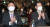 이재명 민주당 후보(오른쪽)와 윤석열 국민의힘 후보가 18일 서울 여의도 한 빌딩에서 열린 소상공인연합회 신년 하례식에 참석해 박수를 치고 있다. 국회사진기자단