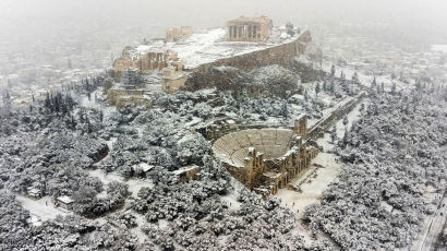 [이 시각] 폭설과 강추위로 얼어붙은 그리스 아크로폴리스