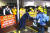이날 오전 심상정 정의당 대선후보는 인천시 서구 쿠팡 인천4물류센터를 찾아 새벽에 퇴근하는 노동자들과 인사를 나눴다. [사진 정의당]