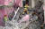  광주 서구 화정아이파크 붕괴 사고 발생 17일째인 27일 오전 구조대원들이 29층 잔해더미 위에서 수색작업을 하고 있다. [연합뉴스]