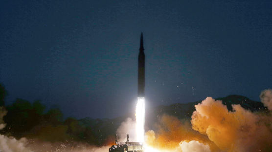[속보] 합참 "북한 단거리 탄도미사일 추정 2발 발사 포착"