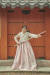설을 앞두고 서울 경복궁 인근 스튜디오에서 한복을 입은 당구 캄보디아댁 스롱 피아비.[사진 PBA]