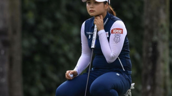 LPGA 가장 주목받는 최혜진…데뷔전서 톱10에 이름 올렸다