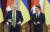 1일(현지시간) 우크라이나 키예프에서 회담을 가진 보리스 존슨(왼쪽) 영국 총리와 볼로디미르 젤렌스키 우크라이나 대통령. [EPA=연합뉴스] 