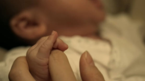 아기받는 의사가 산모 이름 모른다…첫 '내밀 출산'에 日발칵 [도쿄B화]