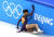  6일 중국 캐피털 실내경기장에서 열린 2022 베이징 동계올림픽 피겨 단체전 여자쇼트 프로그램에서 중국 대표 주이가 넘어졌다. 연합뉴스