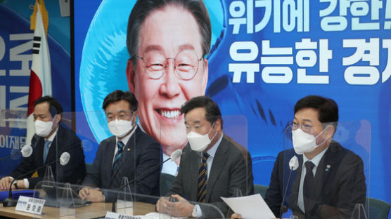 "적폐수사"尹에 與 "민주주의 성취 부정"…진영은 결집,중도는?