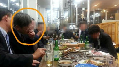 '尹 구둣발' 집중공격에…"식당서 흡연하는 이재명" 野 역공