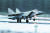 최고속도 마하 2.83을 자랑하는 러시아 공군의 미그-31 초음속 요격 전투기가 지난 14일 서부 트베르 지역의 기지에서 군사훈련을 위해 이륙을 준비하고 있다. [AP=연합뉴스]