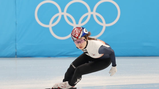 [속보]'폭풍' 최민정 올림픽 신기록…이유빈과 1500m 결승행