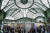 프랑스 최고 미술장터인 피악(FIAC)이 열려온 파리 그랑팔레 내부 모습. 올해부터는 스위스 아트 바젤이 그 자리를 이어받는다. [AFP=연합뉴스]