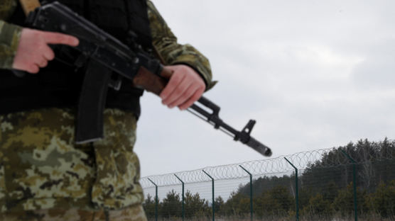 러 언론 "우크라군, 친러반군 장악한 루간스크에 4차례 포격"