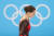 도핑 위반 논란 속에 출전을 강행한 카밀라 발리예바가 17일 2022 베이징 겨울올림픽 피겨스케이팅 여자 싱글 프리스케이팅 연기를 마친 후 아쉬워하고 있다. [뉴스1]