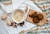  고소하고 바삭한 오트밀 쿠키는 자극적이지 않은 맛이 매력적이다. 사진 pixabay