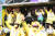 심상정 정의당 대선후보가 20일 서울 강남구 메가박스시티 앞에서 열린 서울 집중유세에서 시민들에게 지지를 호소하고 있다.국회사진기자단