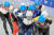 정재원, 이승훈이 지난 19일 오후 중국 베이징 국립 스피드스케이팅 경기장에서 열린 2022 베이징 동계올림픽 스피드스케이팅 남자 매스스타트 결승 경기에서 질주하고 있다. 뉴스1