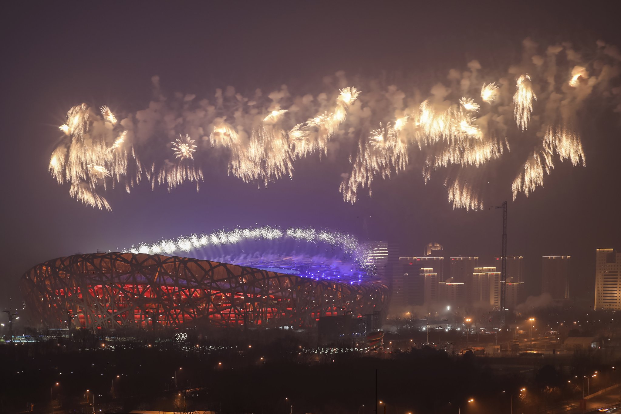 베이징 겨울올림픽 개회식에 사용할 불꽃놀이 리허설 장면. [AP=연합뉴스]