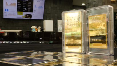 엇갈린 운명…금값 18개월 최고치, '디지털 금'은 23% 폭락