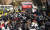  민주노총 전국택배노조 조합원들이 23일 오후 서울 종로구 청운효자동주민센터 인근에서 결의대회를 하고 있다. 연합뉴스