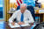 조 바이든 미국 대통령이 21일 우크라이나 동부 친러 분리독립 지역에 대한 제재를 부과하는 행정명령에 서명하고 있다. [로이터=연합뉴스]