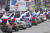 러시아의 도네츠크 인민공화국 독립 승인 뒤 22일 도네츠크 거리에서 러시아 깃발을 꽂은 자동차들이 줄지어 달리고 있다. TASS=연합뉴스