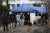 서울 관악구 서울대학교에 마련된 코로나19 분자 진단 검사소에서 학생들과 교직원들이 검사를 받기 위해 줄을 서 있다. [뉴스1]