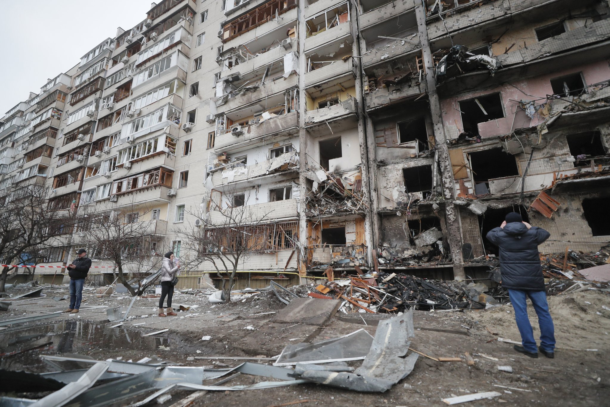 러시아군의 포격을 맞은 25일 우크라이나 키예프. EPA=연합뉴스