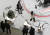24일 부산 해운대구 벡스코에서 열린 '2022 드론쇼 코리아'에서 관람객들이 전시된 다양한 드론을 둘러보고 있다. [연합뉴스]